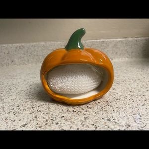 Sponge pumpkin holder